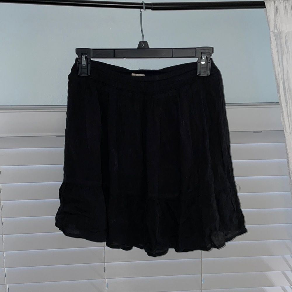 So skirt, size XS.